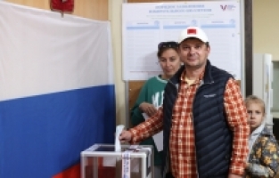 Antalya'daki Rus vatandaşları sandık başında