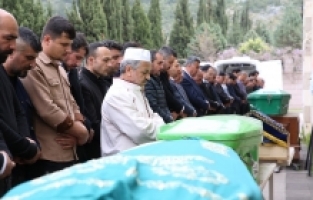 Hatay'da trafik kazasında ölen aynı aileden 6 kişinin cenazeleri defnedildi