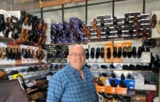 Hatay Samandağ'da depremlerden sonra açılan çarşıda 39 esnaf hizmet veriyor