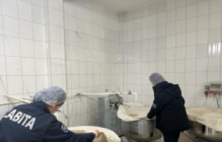 Kemer'de zabıta ekipleri denetim yaptı