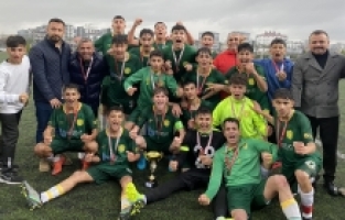 Osmaniyespor FK U16 Ligi'nde şampiyon oldu