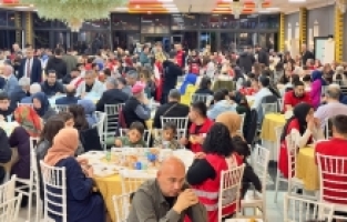 Türk Kızılay Osmaniye'de iftar programı düzenledi