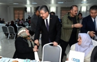 Vali Yılmaz, Huzurevi sakinleri ile iftarda bir araya geldi