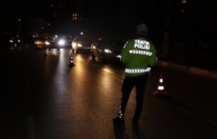 Adana'da helikopter destekli “huzur ve güven“ uygulamasında 61 şüpheli yakalandı