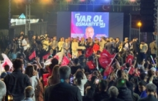 Belediye Başkanı seçilen İbrahim Çenet'ten dinamik ve güçlü bir ekip vurgusu