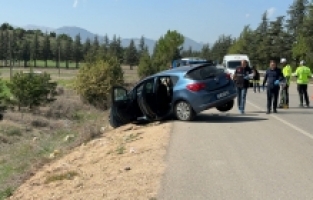 Isparta'da otomobilin çarptığı trafik polisi şehit oldu