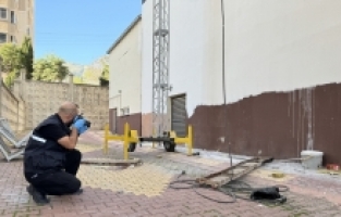 Kahramanmaraş'ta dış cephe asansöründen düşen inşaat işçisi ağır yaralandı