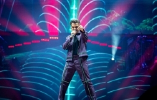 Kenan Doğulu, Antalya'da sahne aldı