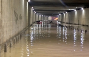 Osmaniye'de sağanak yağış hayatı olumsuz etkiledi