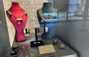 Portakal Çiçeği Karnavalı'nda “Osmanlı'dan Cumhuriyete Takılar“ sergisi açıldı