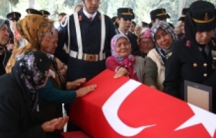 Şehit Jandarma Astsubay Kıdemli Başçavuş Çullu, Adana'da son yolculuğuna uğurlandı