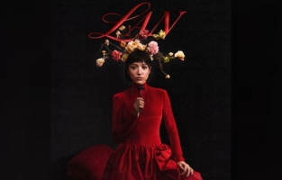 Zeynep Bastık “Lan“ ile zirvede