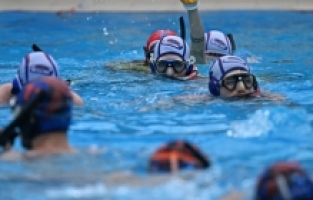 Adana'da 24 ve 17 Yaş Altı Sualtı Hokeyi Türkiye Şampiyonası sürüyor