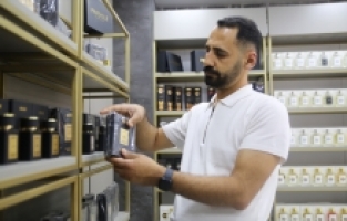 Hatay'da depremzede esnafa umut olan prefabrik çarşı tam kapasiteye ulaştı