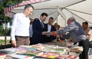 Kadirli'de 1. Kitap Fuarı açıldı