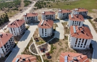 Osmaniye'de yapımı tamamlanan 192 deprem konutu taşınmaya hazır hale geldi