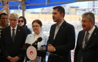 Bakan Murat Kurum: Depremzede kardeşlerimizin yüzü gülene kadar gülmeyeceğiz