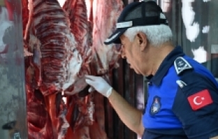 Kadirli'de zabıta ekipleri iş yerlerini denetledi