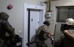 Mersin merkezli FETÖ operasyonunda 12 zanlı yakalandı