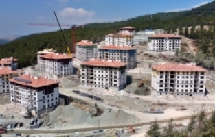 Osmaniye Bahçe'de deprem konutlarının eylülde teslim edilmesi hedefleniyor