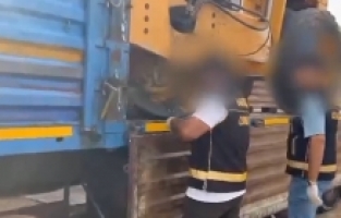 Osmaniye'de tıra yüklü "asfalt silindiri"nde 77 kilo 650 gram uyuşturucu ele geçirildi