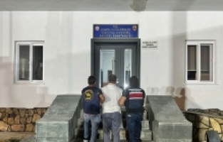 Rusya'da işlediği suçla ilgili kırmızı bültenle aranan kişi Alanya'da yakalandı
