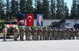 Suriye'de görev yapacak jandarma komandolar Osmaniye'den dualarla uğurlandı