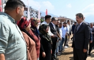 Vali Yılmaz: Vatandaşlarımız mutlu olunca biz de mutlu oluyoruz