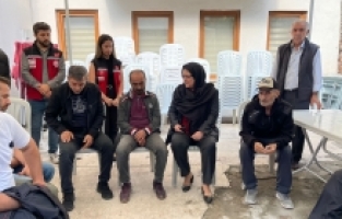 Derya Yanık'tan vahşice öldürülen genç kızların ailelerine taziye ziyareti