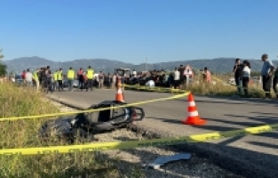 Düziçi'nde otomobille çarpışan elektrikli motosikletteki 1 kişi öldü, 1 kişi yaralandı