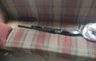 Kadirli'de iş yerine silahla ateş açtıkları iddiasıyla 3 şüpheli yakalandı