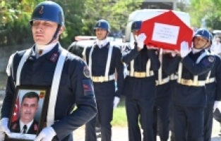 Van'da beyin kanaması sonucu vefat eden uzman çavuşun cenazesi Osmaniye'de defnedildi