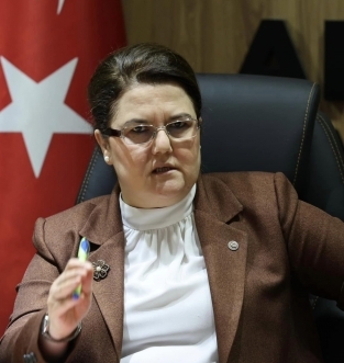 Derya Yanık'tan Rohingya Müslümanlarına destek çağrısı