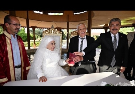 Gelin 79, damat 77 yaşında!