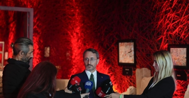 Cumhurbaşkanlığı İletişim Başkanı Altun, ADF'de Gazzeli Çocuk Ressamlar Sergisi'ni gezdi