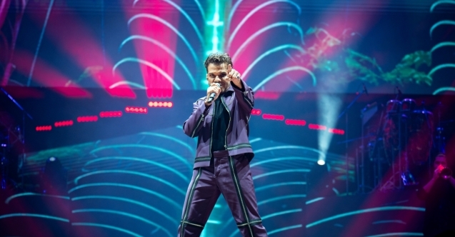 Kenan Doğulu, Antalya'da sahne aldı