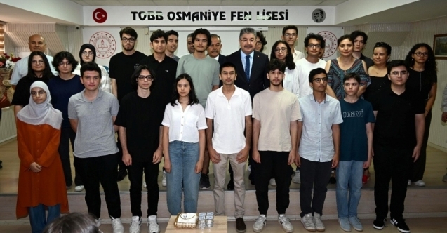 Osmaniye'de YKS'de ilk 1000’e giren öğrenciler ödüllendirildi