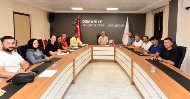 Gençlik ve Spor İl Müdürü Çebi, dövüş sporları antrenör ve branş temsilcileri ile buluştu