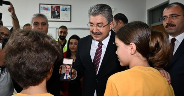 Gökçe'den Bakan Kurum'a şiirli teşekkür