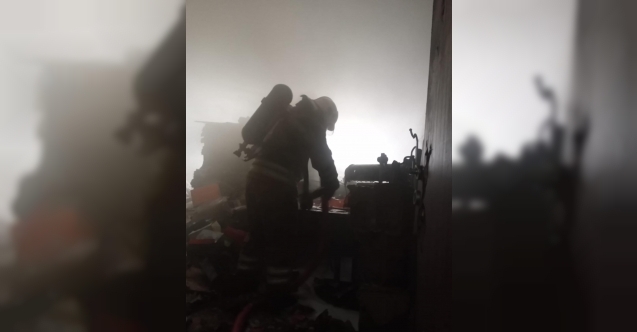 Antakya'da spor salonu deposunda çıkan yangın söndürüldü