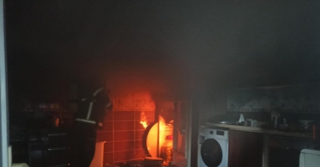 Hatay'da 3 ikamette çıkan yangın söndürüldü