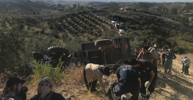 Kadirli'de devrilen traktördeki 4 kişi yaralandı