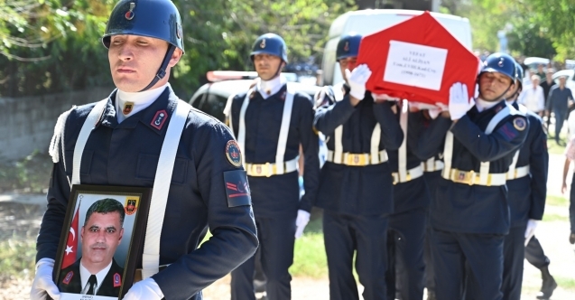 Van'da beyin kanaması sonucu vefat eden uzman çavuşun cenazesi Osmaniye'de defnedildi