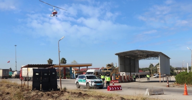 Osmaniye'de jandarma ekipleri "cayrokopter" ile trafik denetimi yaptı