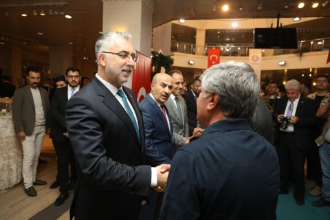 Bakan Işıkhan, Mardin’de Hemşehrileriyle Bayramlaştı