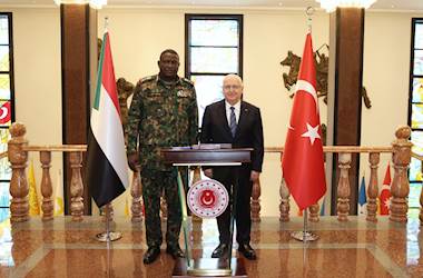 Millî Savunma Bakanı Yaşar Güler, Sudan Kara Kuvvetleri Komutanı Korgeneral Malik Altayeb Khogali Alneil’i Kabul Etti
