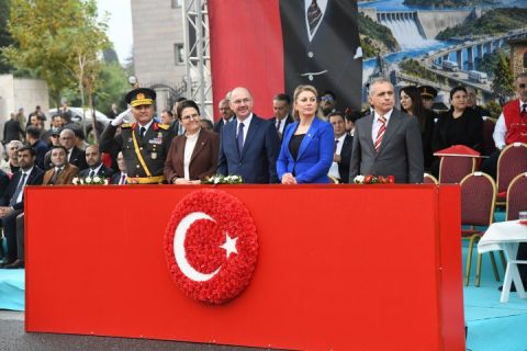 Osmaniye’de 29 Ekim Cumhuriyet Bayramı Coşkuyla Kutlandı