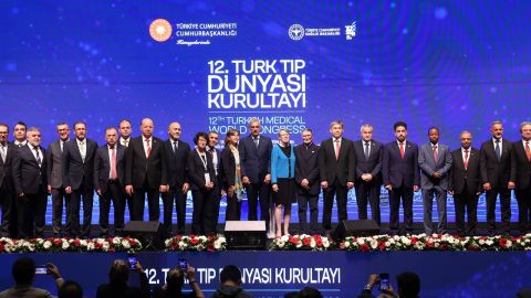 Sağlık Bakanı Memişoğlu 12. Türk Tıp Dünyası Kurultayı Açılış Töreni’nde Konuştu