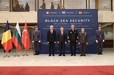 Türkiye-Bulgaristan-Romanya Savunma Bakanları ve Genelkurmay Başkanları Toplantısı Başladı