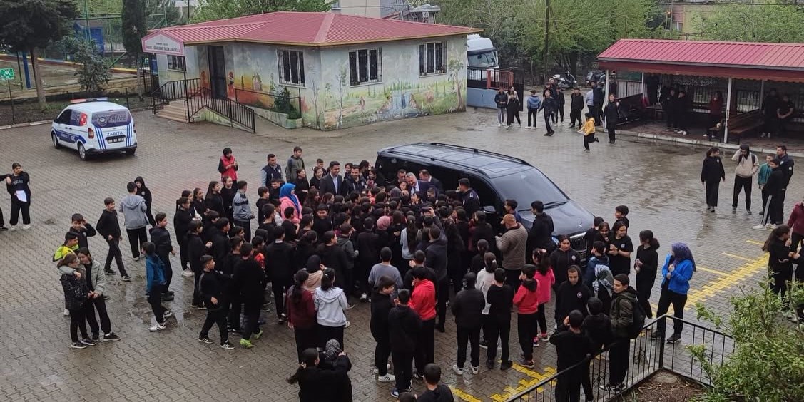 Düziçi Belediye Başkanı İba’dan okullara anlamlı ziyaret